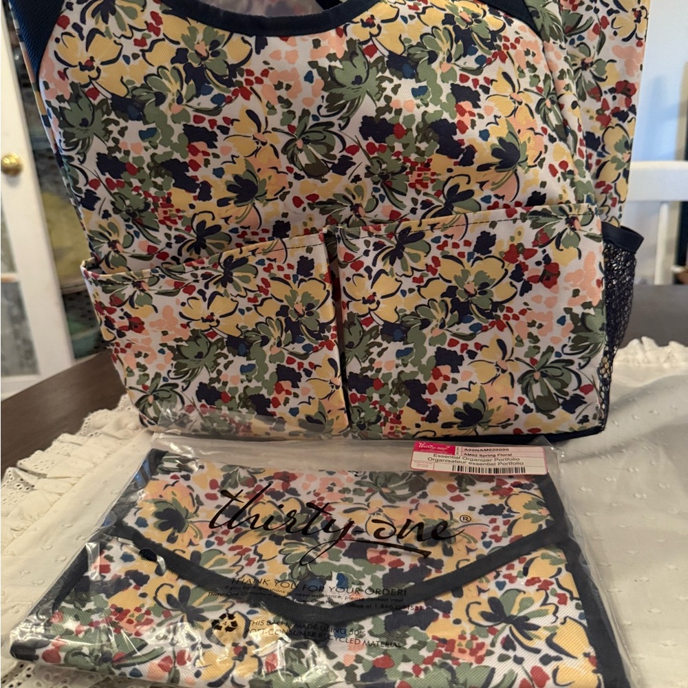 Thirty-One Floral tote bag/ organizer